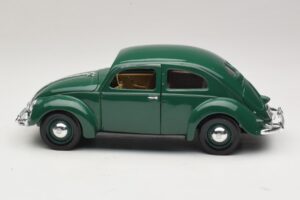 Volkswagen Coccinelle Vert Maisto 1:18 32820 Métal Moulé — image 4 sur 8