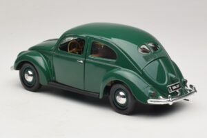 Volkswagen Coccinelle Vert Maisto 1:18 32820 Métal Moulé — image 7 sur 8