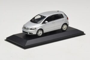 Volkswagen Golf Plus Mk5 Argent Boîte De Remplacement Minichamps 1:43 400054370-R1 Métal Moulé — image 2 sur 5