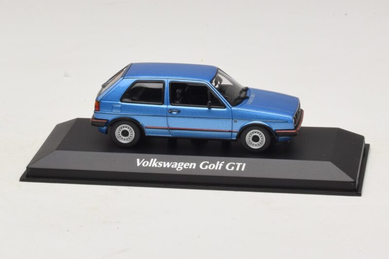 Volkswagen Golf GTI Mk2 Bleu Métallisé Maxichamps 1:43 940054120 Métal Moulé