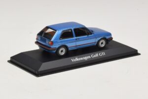 Volkswagen Golf GTI Mk2 Bleu Métallisé Maxichamps 1:43 940054120 Métal Moulé — image 2 sur 5