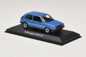 Volkswagen Golf GTI Mk2 Bleu Métallisé Maxichamps 1:43 940054120 Métal Moulé — image 3 sur 5
