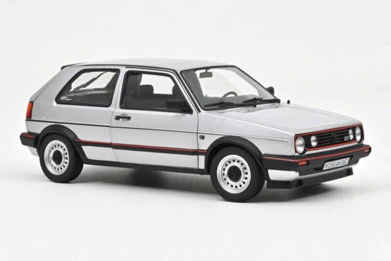 Volkswagen Golf GTI Mk2 Diamond Silver Norev 1:18 Volkswagen Golf GTI Mk2 Diamond Silver Norev 1:18 188584 Métal Moulé