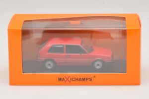 Volkswagen Golf GTI Mk2 Rouge Maxichamps 1:43 940054121 Métal Moulé — image 5 sur 5