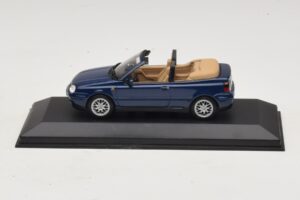 Volkswagen Golf Mk4 Cabriolet Bleu Édition Concessionnaire Minichamps 1:43 GOLF005 Métal Moulé