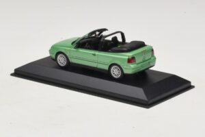 Volkswagen Golf Mk4 Cabriolet Vert Métallisé Minichamps 1:43 430058335 Métal Moulé — image 3 sur 5