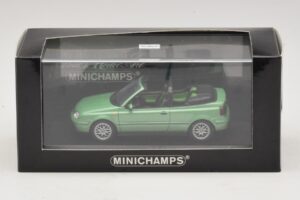 Volkswagen Golf Mk4 Cabriolet Vert Métallisé Minichamps 1:43 430058335 Métal Moulé — image 5 sur 5