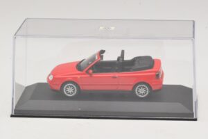 Volkswagen Golf Mk4 Cabriolet Rouge Édition Concessionnaire Minichamps 1:43 GOLF006 Métal Moulé — image 4 sur 5