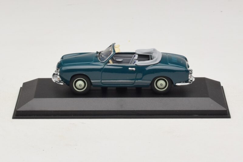 Volkswagen Karmann Ghia Cabriolet Bleu Foncé Minichamps 1:43 Volkswagen Karmann Ghia Cabriolet Bleu Foncé Minichamps 1:43 GHIA001 Métal Moulé