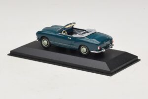Volkswagen Karmann Ghia Cabriolet Bleu Foncé Minichamps 1:43 GHIA001 Métal Moulé — image 3 sur 5