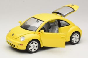 Volkswagen New Beetle A4 Jaune Bburago 1:18 3302 Métal Moulé — image 2 sur 8