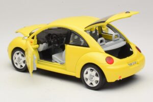 Volkswagen New Beetle A4 Jaune Bburago 1:18 3302 Métal Moulé — image 5 sur 8