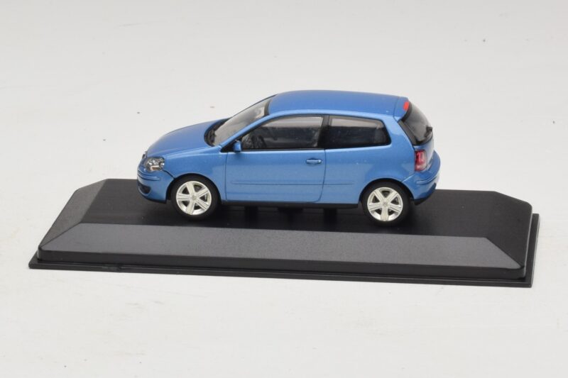 Volkswagen Polo 9N3 Bleu Minichamps 1:43 POLO001 Métal Moulé