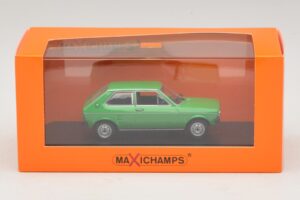 Volkswagen Polo Mk1 Vert Maxichamps 1:43 940050501 Métal Moulé — image 5 sur 5
