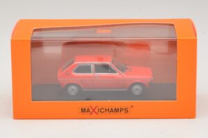 Volkswagen Polo Mk1 Rouge Maxichamps 1:43 940050500 Métal Moulé — image 5 sur 5
