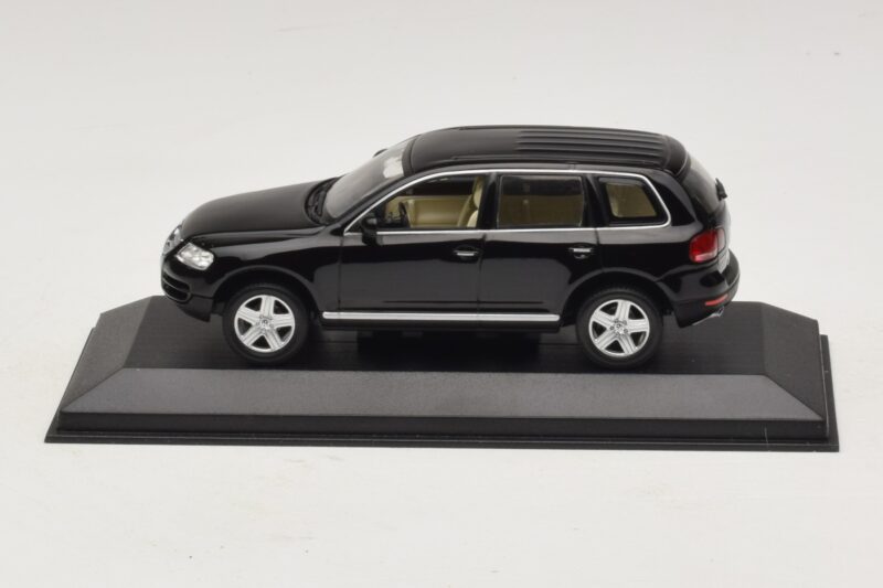 Volkswagen Touareg 7L Noir Minichamps 1:43 Volkswagen Touareg 7L Noir Minichamps 1:43 TOUAREG002 Métal Moulé