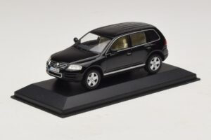 Volkswagen Touareg 7L Noir Minichamps 1:43 TOUAREG002 Métal Moulé — image 2 sur 5