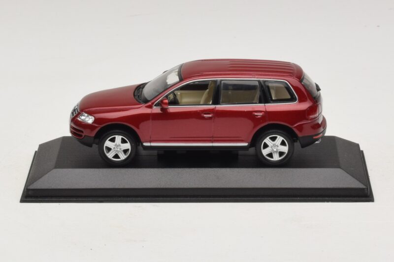 Volkswagen Touareg 7L Rouge Minichamps 1:43 TOUAREG003 Métal Moulé