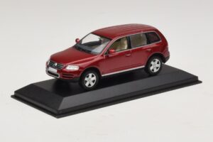 Volkswagen Touareg 7L Rouge Minichamps 1:43 TOUAREG003 Métal Moulé — image 2 sur 5