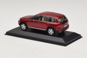 Volkswagen Touareg 7L Rouge Minichamps 1:43 TOUAREG003 Métal Moulé — image 3 sur 5