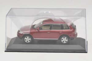 Volkswagen Touareg 7L Rouge Minichamps 1:43 TOUAREG003 Métal Moulé — image 4 sur 5