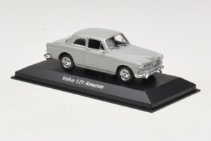 Volvo 121 Amazon Gris Maxichamps 1:43 940171000 Métal Moulé — image 3 sur 5