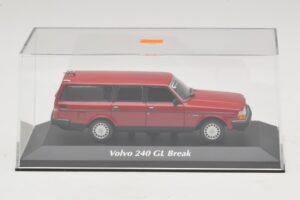 Volvo 240 GL Break Rouge Maxichamps 1:43 940171410 Métal Moulé — image 5 sur 5