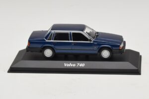 Volvo 740 Dark Blue Metallic Maxichamps 1:43 940171701 Métal Moulé