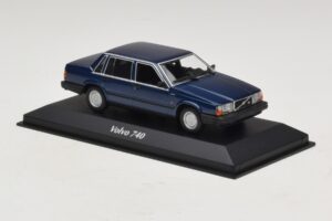 Volvo 740 Dark Blue Metallic Maxichamps 1:43 940171701 Métal Moulé — image 3 sur 5