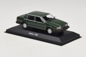 Volvo 740 Vert Foncé Maxichamps 1:43 940171700 Métal Moulé — image 3 sur 5