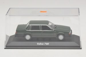 Volvo 740 Vert Foncé Maxichamps 1:43 940171700 Métal Moulé — image 4 sur 5